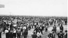 sharpeville crowd assault.jpg
